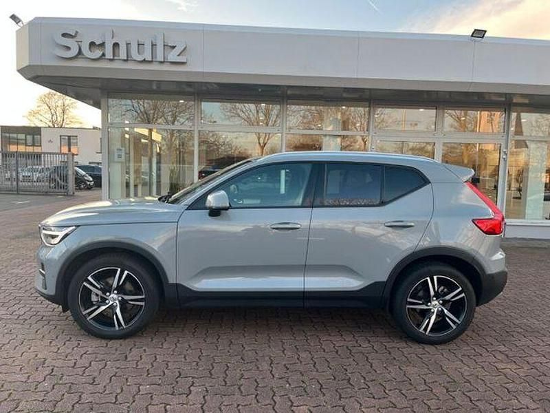 Gebraucht Volvo XC40 Core 163 PS (119 kW) 2025 Grau SUV