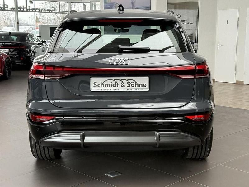 Gebraucht Audi Q6 e-tron S-Line 225 kW (306 PS) 2025 Grau SUV
