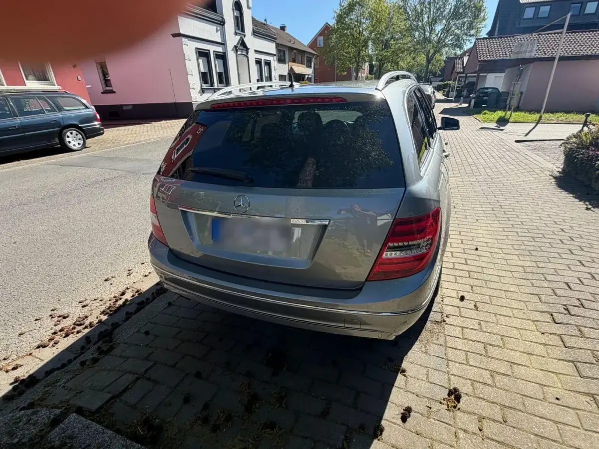 Gebraucht Mercedes C180 Avantgarde 156 PS (114 kW) 2011 Grau Kombi