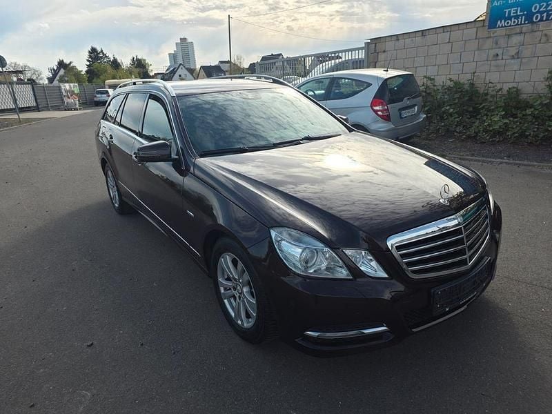 Second-hand Mercedes E250 204 CP (150 kW) 2011 Maro Break