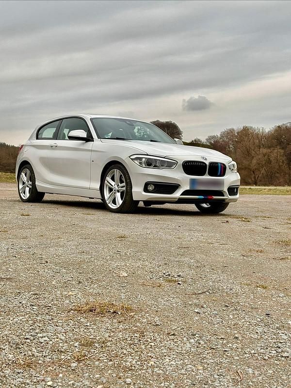Gebraucht BMW 118 Advantage 136 PS (100 kW) 2016 Weiß Kleinwagen
