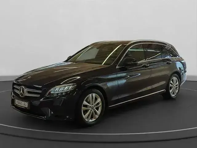 Gebraucht Mercedes C180 156 PS (114 kW) 2019 Blau Kombi