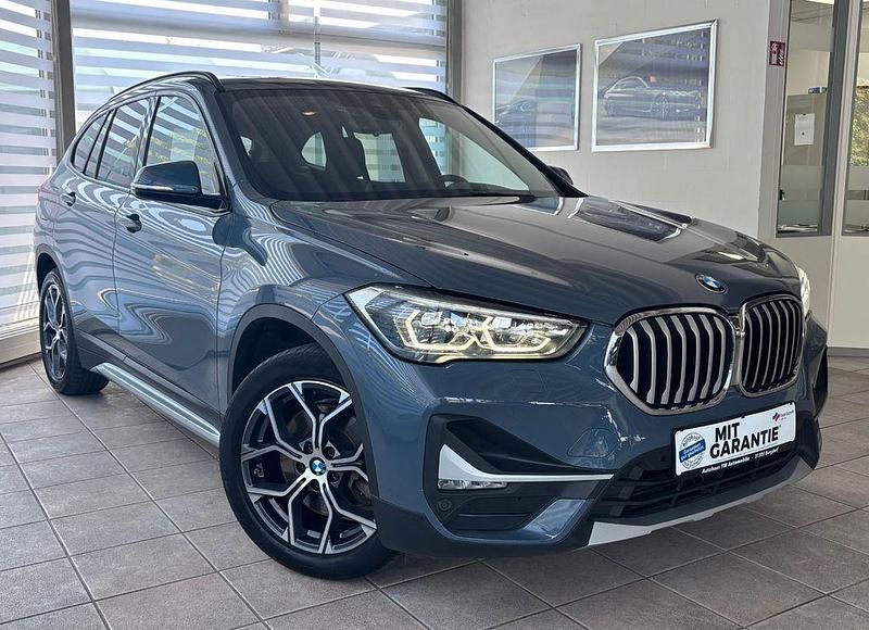 Grau Gebraucht 2020 BMW X1 xLine SUV | 24.350 € (Fairer Preis) - Bild 1/4