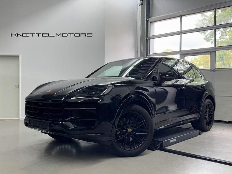 Schwarz Gebraucht 2024 Porsche Cayenne SUV | 87.990 € (Fairer Preis) - Bild 1/4