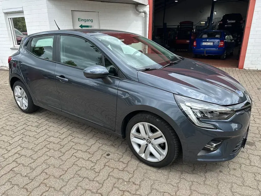 Gebraucht Renault Clio V Business 67 PS (49 kW) 2022 Grau Limousine
