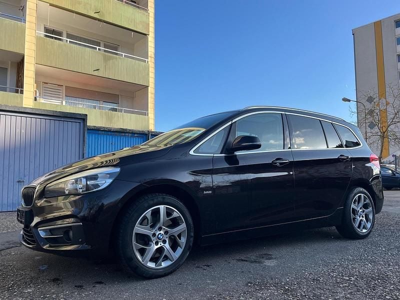 Braun Gebraucht 2015 BMW 220 Luxury Line Kombi | 11.000 € (Superpreis) - Bild 1/4