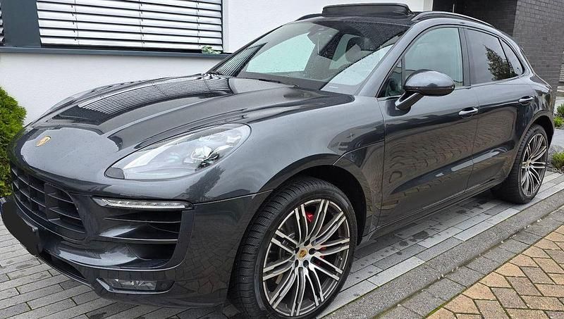 Grau Gebraucht 2018 Porsche Macan GTS SUV | 46.990 € (Superpreis) - Bild 1/4