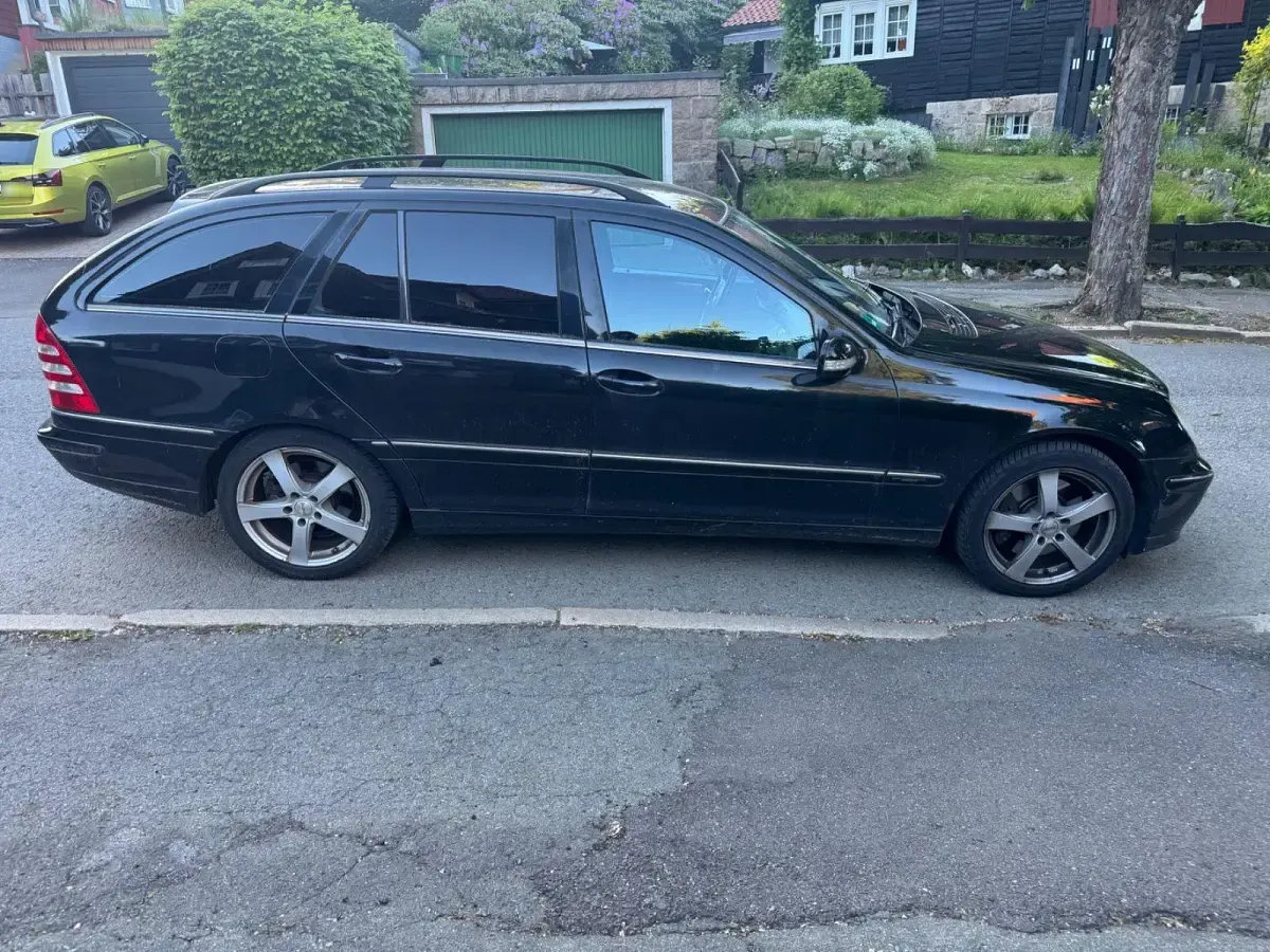 Gebraucht Mercedes C350 Avantgarde 272 PS (200 kW) 2006 Schwarz Kombi