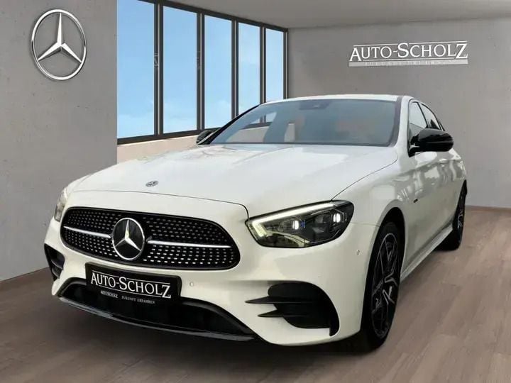 Unilack polarweiß Gebraucht 2022 Mercedes E300 AMG Limousine | 31.476 € (Guter Preis) - Bild 1/4