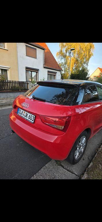 Gebraucht Audi A1 Ambition 86 PS (63 kW) 2011 Rot Kleinwagen