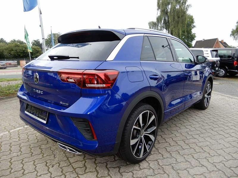 Second-hand VW T-Roc R-line 190 CP (139 kW) 2023 Albastru SUV