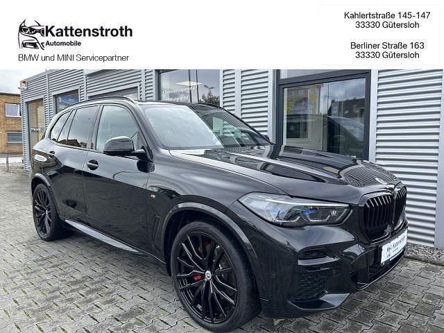 Saphirschwarz (metallic) Gebraucht 2023 BMW X5 M Sport SUV | 77.690 € (Teuer) - Bild 1/4