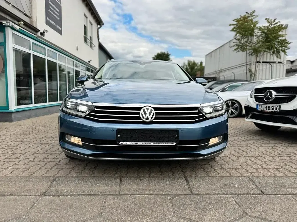 Gebraucht VW Passat Highline 239 PS (175 kW) 2015 Blau Kombi