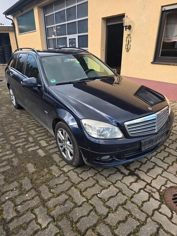 Gebraucht Mercedes C220 170 PS (125 kW) 2010 Blau Kombi