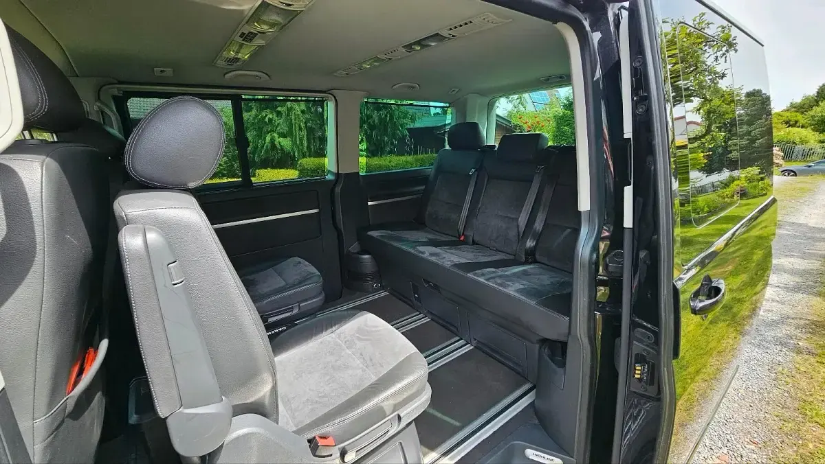 Gebraucht VW Multivan Highline 180 PS (132 kW) 2011 Schwarz Van / Kleinbus