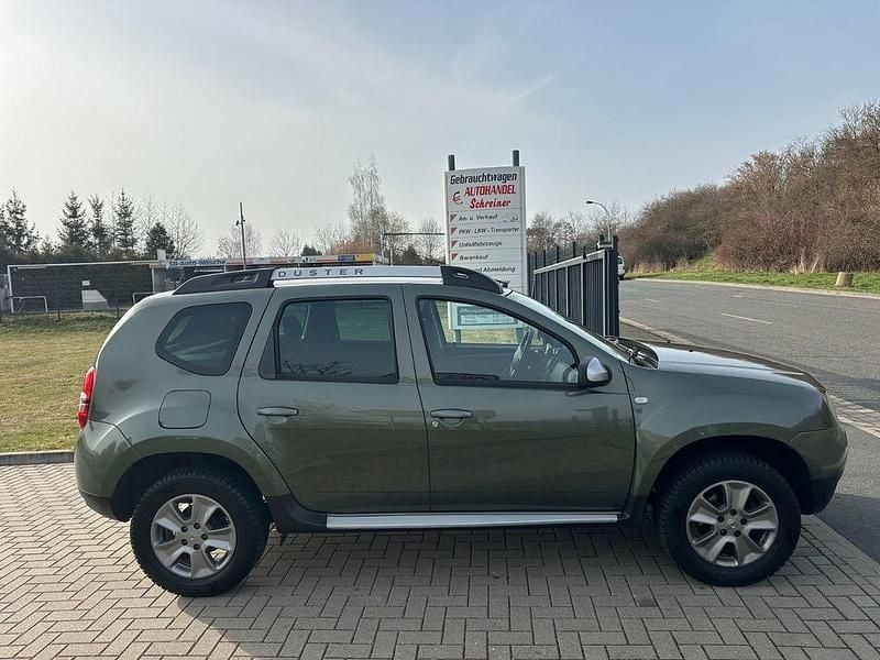 Gebraucht Dacia Duster Lauréate 109 PS (80 kW) 2015 Grün SUV