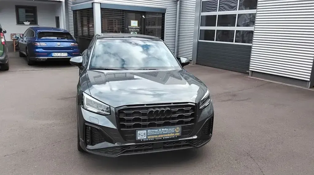 Gebraucht Audi Q2 S-Line 150 PS (110 kW) 2022 Grau SUV