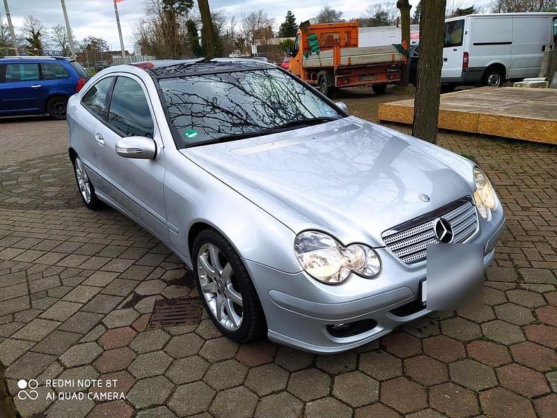Gebraucht Mercedes C200 163 PS (119 kW) 2005 Silber Coupé