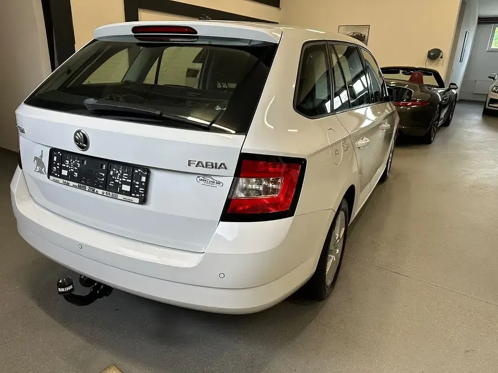 Gebraucht Skoda Fabia Ambition 110 PS (80 kW) 2017 Weiß Kombi
