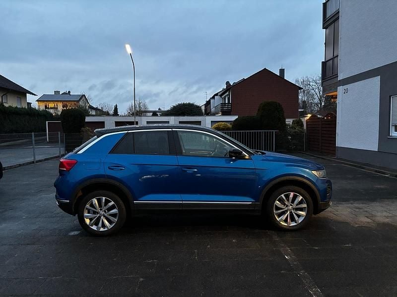 Gebraucht VW T-Roc Style 150 PS (110 kW) 2018 Blau SUV