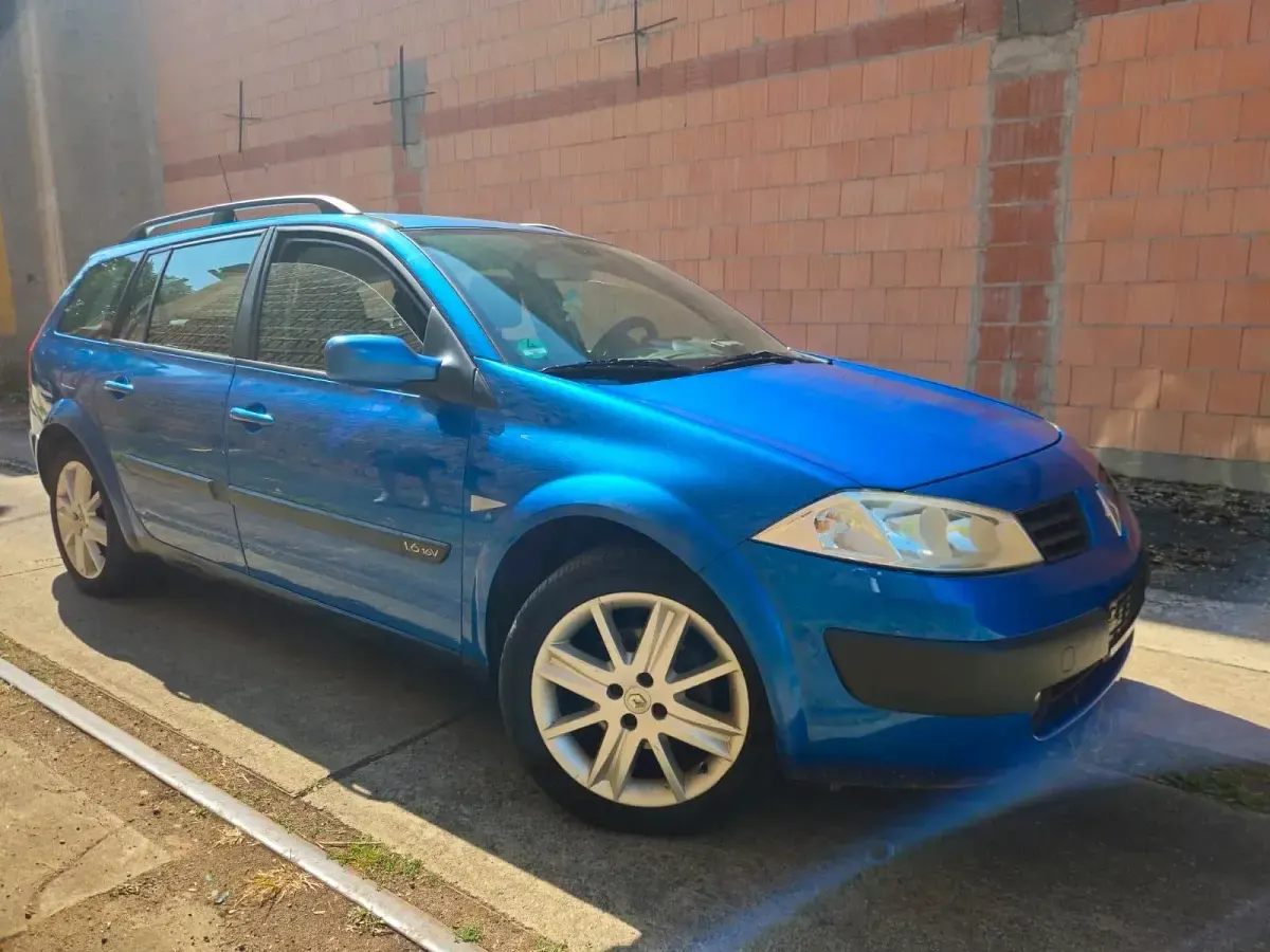 Gebraucht Renault Mégane GrandTour 115 PS (84 kW) 2005 Blau Kombi