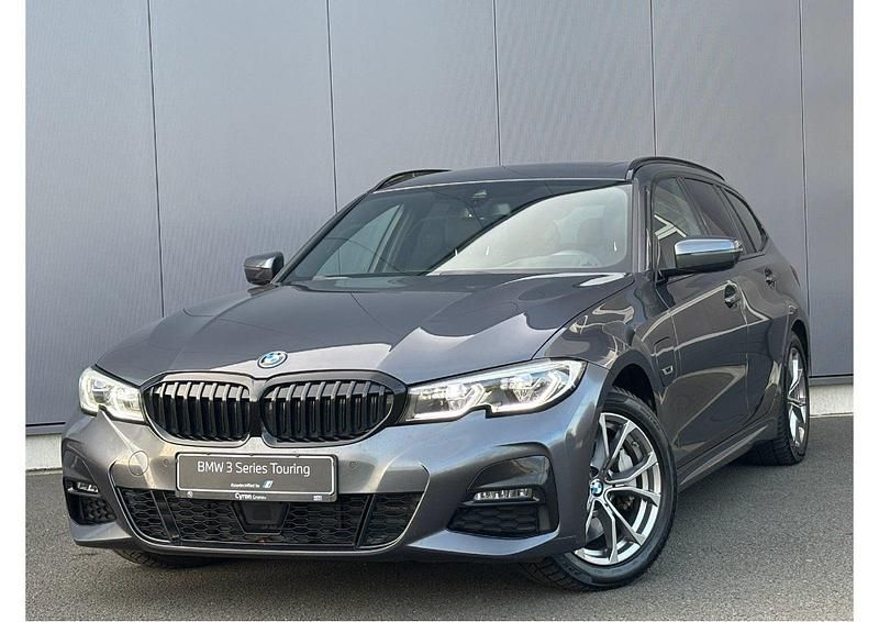 Gebraucht BMW 330e Efficient Dynamics 252 PS (185 kW) 2022 Andere Kombi