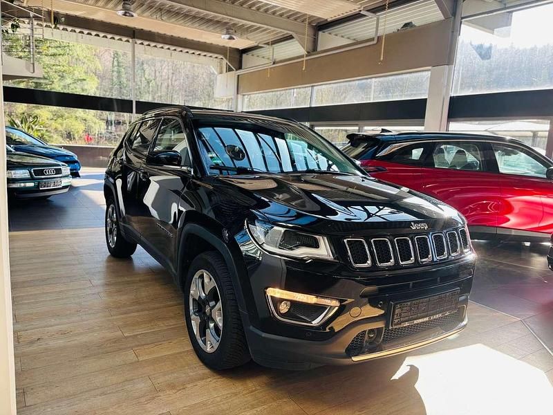 Gebraucht Jeep Compass Limited 170 PS (125 kW) 2019 Diamond black crystal p/c SUV