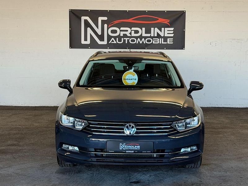 Gebraucht VW Passat Comfortline 150 PS (110 kW) 2018 Grau Limousine