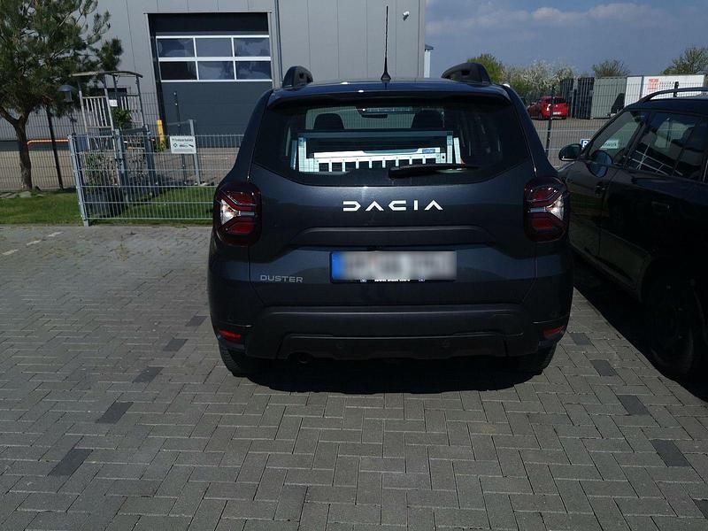 Gebraucht Dacia Duster Expression 131 PS (96 kW) 2023 Grau SUV