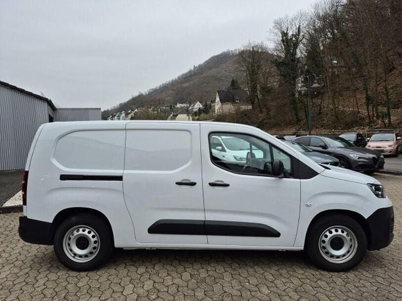 Gebraucht Fiat e-Doblò 100 kW (136 PS) 2022 Weiß Van / Kleinbus