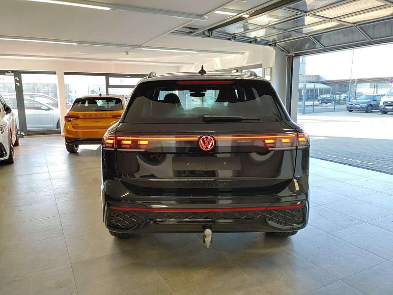 Neu VW Tiguan R-line 272 PS (200 kW) 2026 Grenadillschwarzmetallic SUV