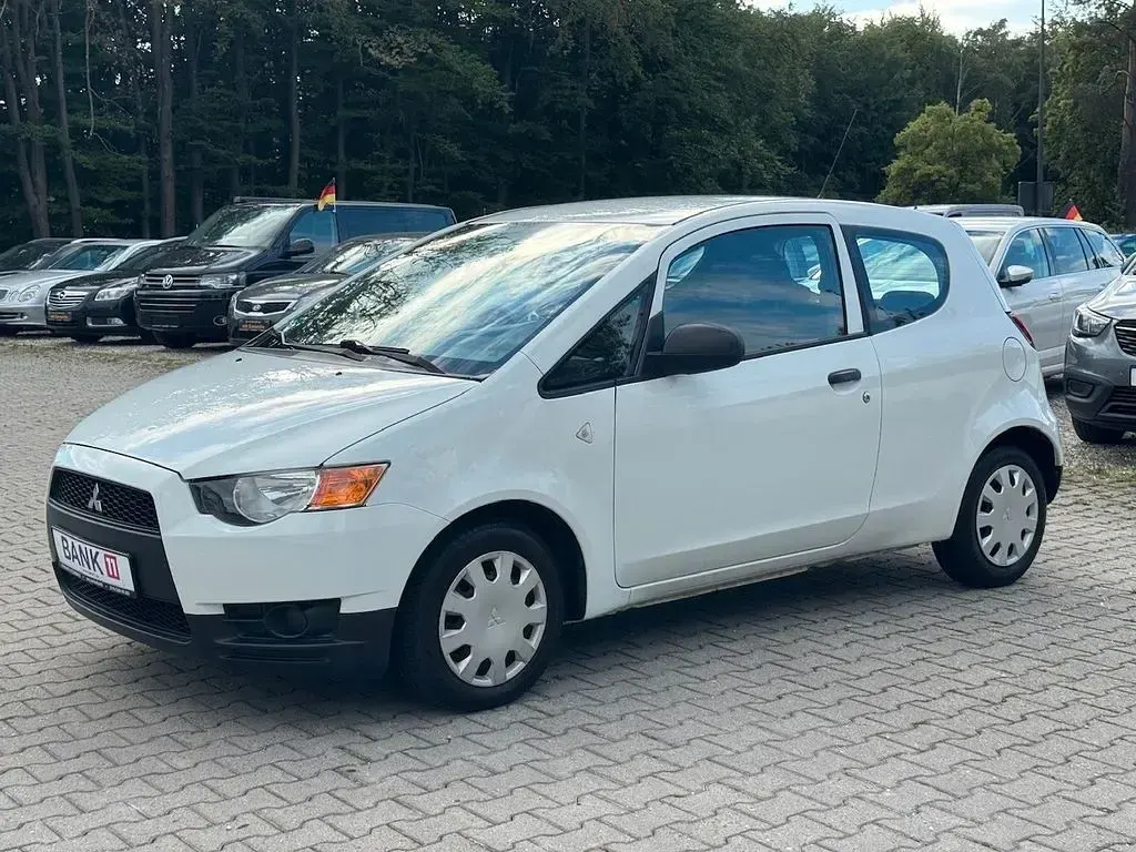 Gebraucht Mitsubishi Colt 75 PS (55 kW) 2013 Weiß Kleinwagen