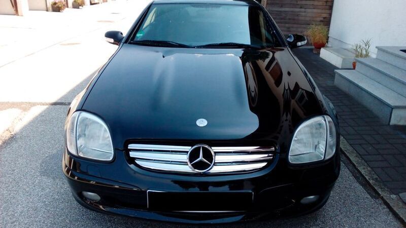 Schwarz Gebraucht 2000 Mercedes SLK230 Cabrio | 14.990 € - Bild 1/4