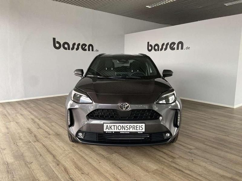 Marlingrau metallic Neu 2025 Toyota Yaris Cross SUV | 30.190 € (Fairer Preis) - Bild 1/3