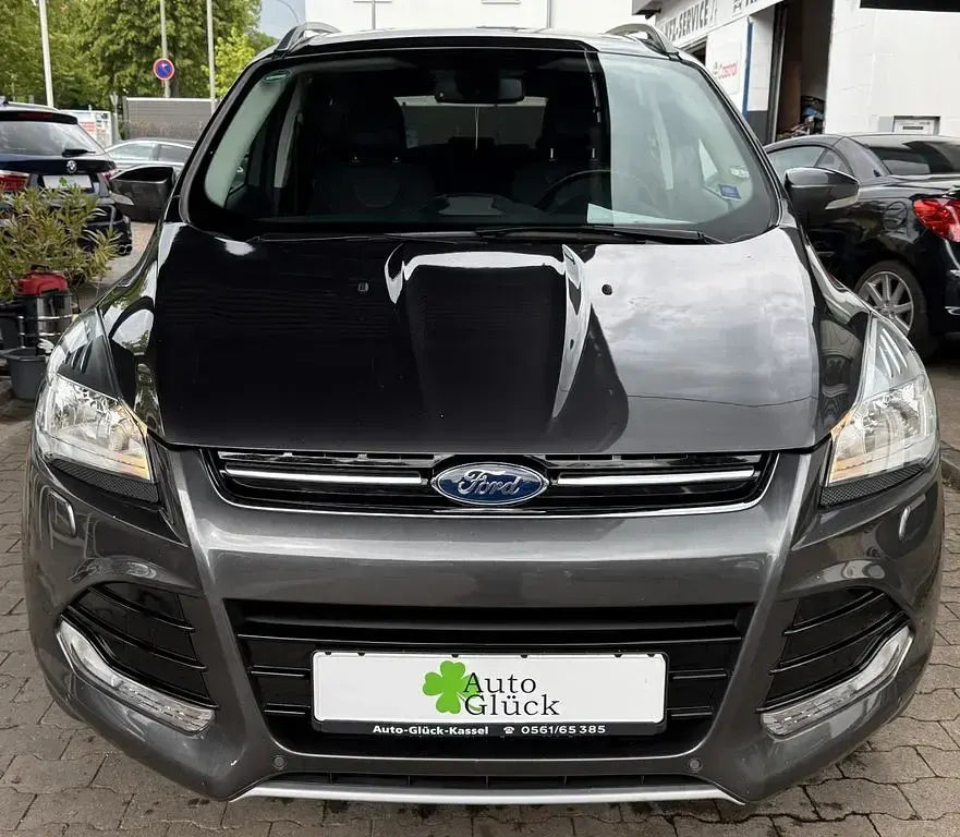 Usado Ford Kuga 179 HP (131 kW) 2015 Cinzento SUV