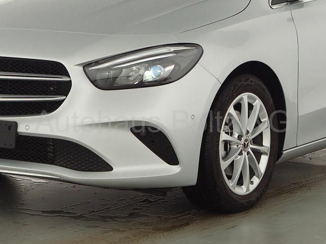 Gebraucht Mercedes B200 Progressive 163 PS (119 kW) 2022 Schwarz Kleinwagen