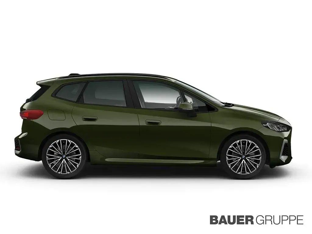 Gebraucht BMW 220 Active Tourer M Sport 170 PS (125 kW) 2022 Gruen Van / Kleinbus