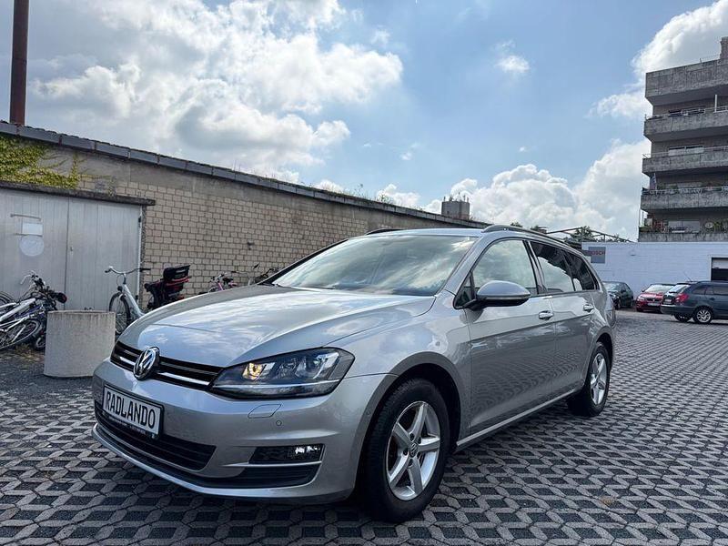 Silber Gebraucht 2014 VW Golf VII Comfortline Kombi | 10.900 € (Guter Preis) - Bild 1/4