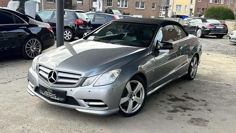 Gebraucht Mercedes E220 AMG 170 PS (125 kW) 2012 Palladiumsilber Cabrio