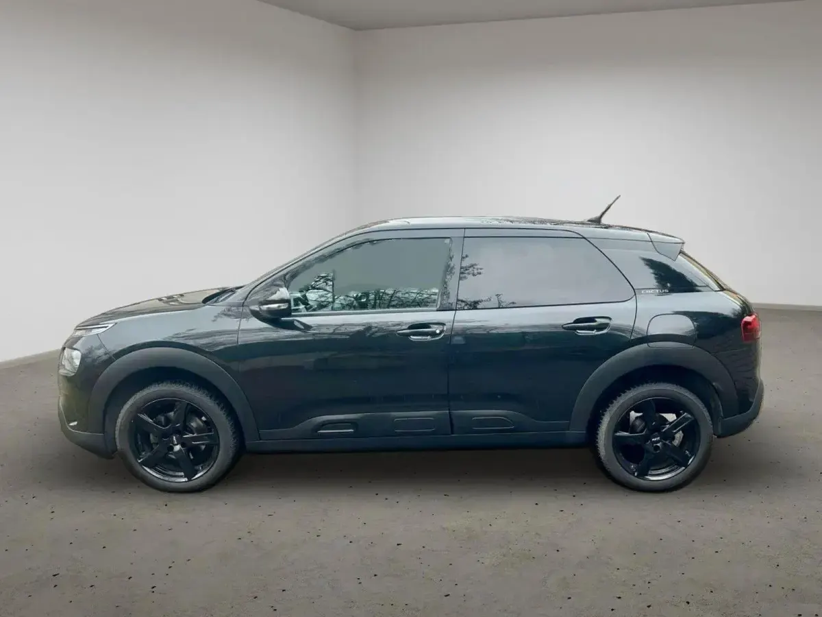 Gebraucht Citroën C4 Shine 131 PS (96 kW) 2019 Schwarz Limousine