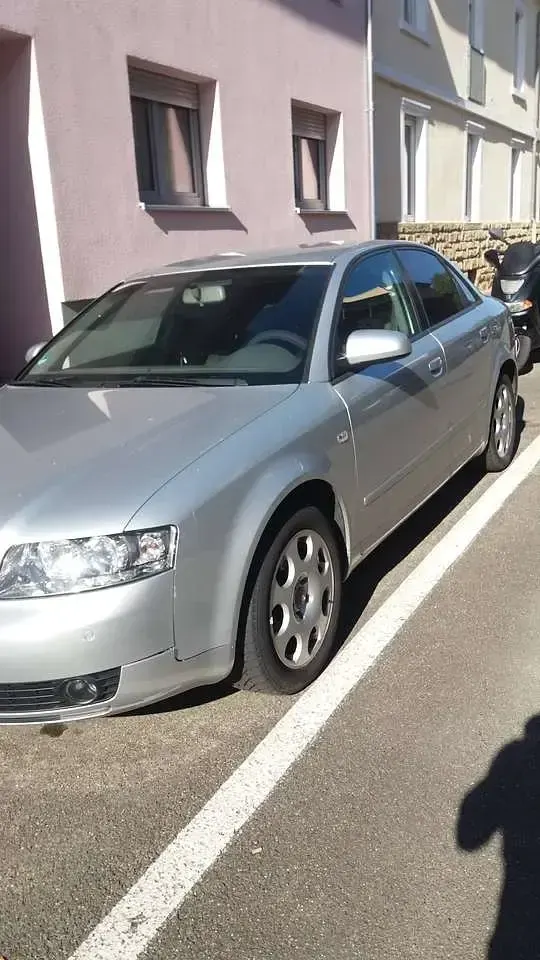 Gebraucht Audi A4 131 PS (96 kW) 2004 Silber Limousine