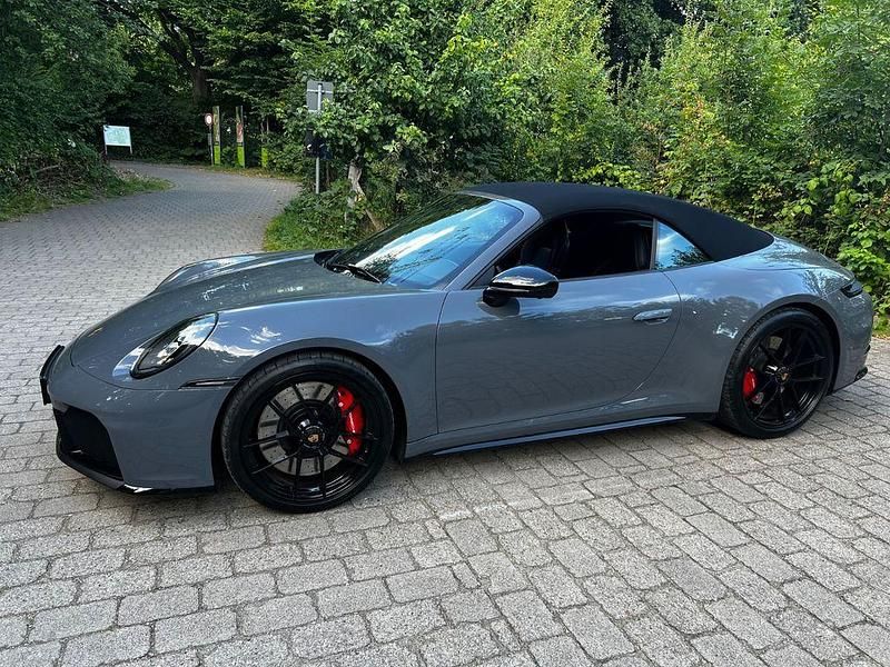Grau Gebraucht 2025 Porsche 911 Carrera GTS Cabrio | 189.000 € - Bild 1/4