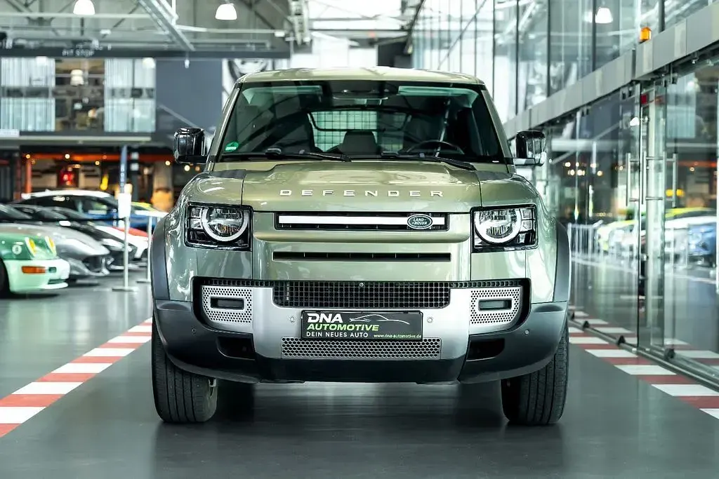 Gebraucht Land Rover Defender S 241 PS (177 kW) 2020 Grün SUV