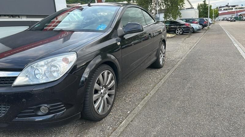 Schwarz Gebraucht 2010 Opel Astra Cabriolet Cabrio | 3.100 € (Fairer Preis) - Bild 1/4