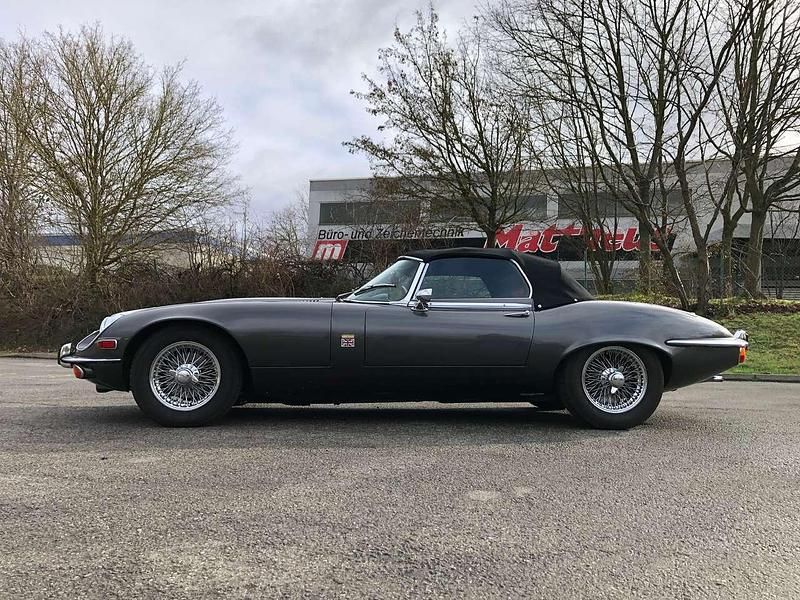 Gebraucht Jaguar E-Type 268 PS (197 kW) 1973 Grau Cabrio