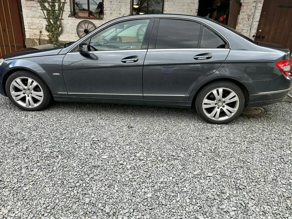Gebraucht Mercedes 200 184 PS (135 kW) 2008 Andere farben Limousine
