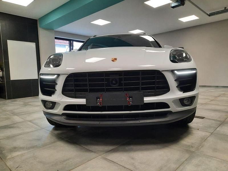Second-hand Porsche Macan 252 CP (185 kW) 2017 Alb SUV