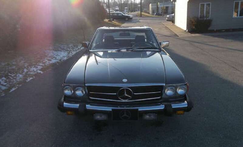 Grau Gebraucht 1983 Mercedes SL380 Cabrio | 26.400 € - Bild 1/4