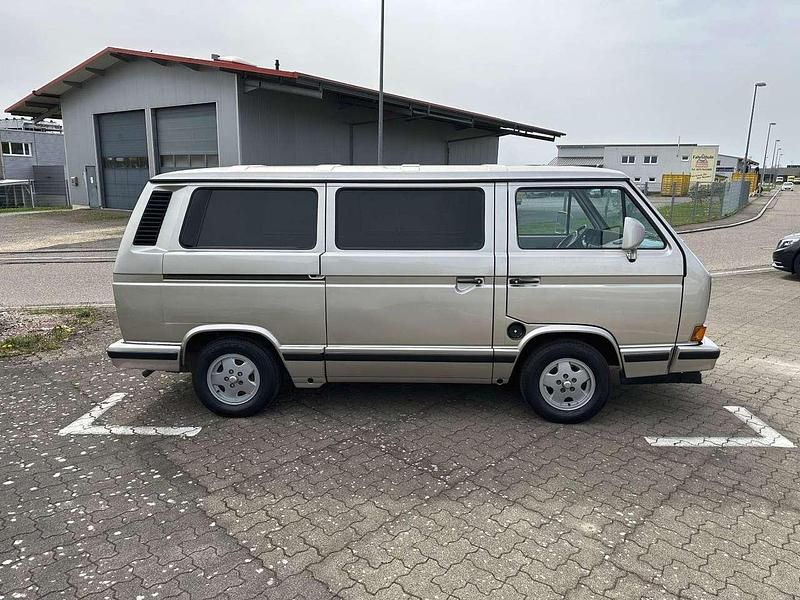 Usado VW Multivan 69 HP (50 kW) 1987 Dourado Monovolume