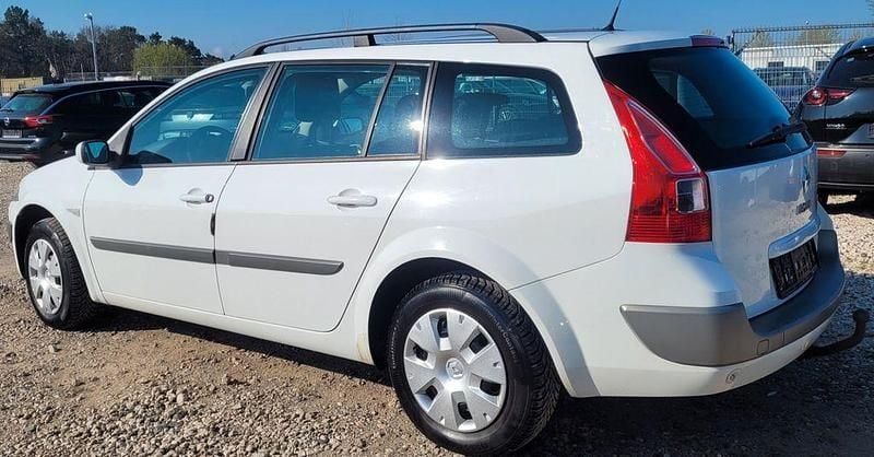 Gebraucht Renault Mégane II Avantage 111 PS (81 kW) 2007 Weiß Limousine